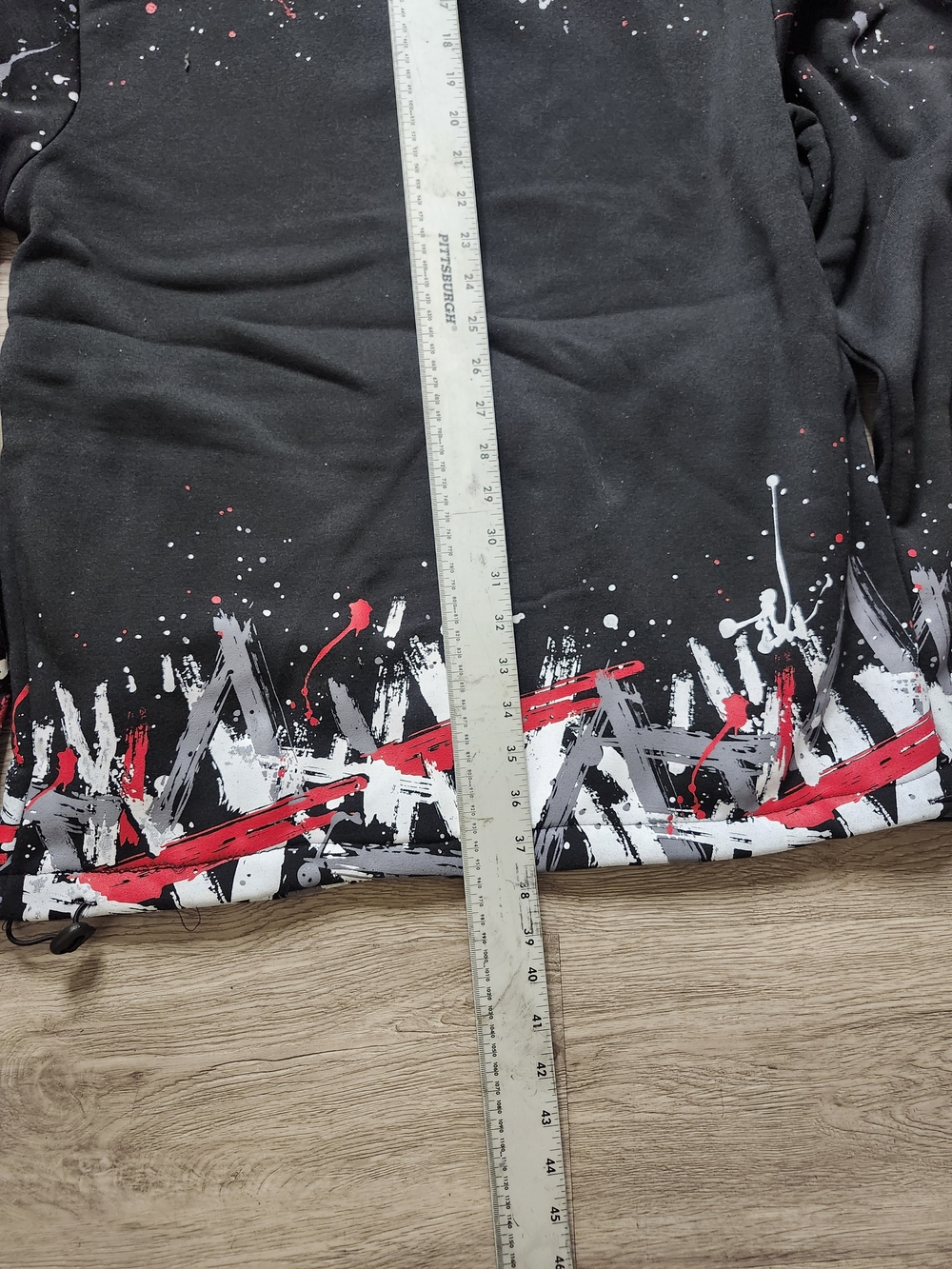 Victorious Men's Black Hooded Sweatshirt & Jogger Set with Red and White - Picture 5 of 11